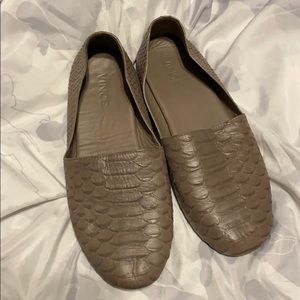 Authentic women’s Vince flats
